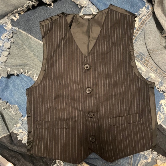 Pinstripe vest size 5. - Picture 1 of 1